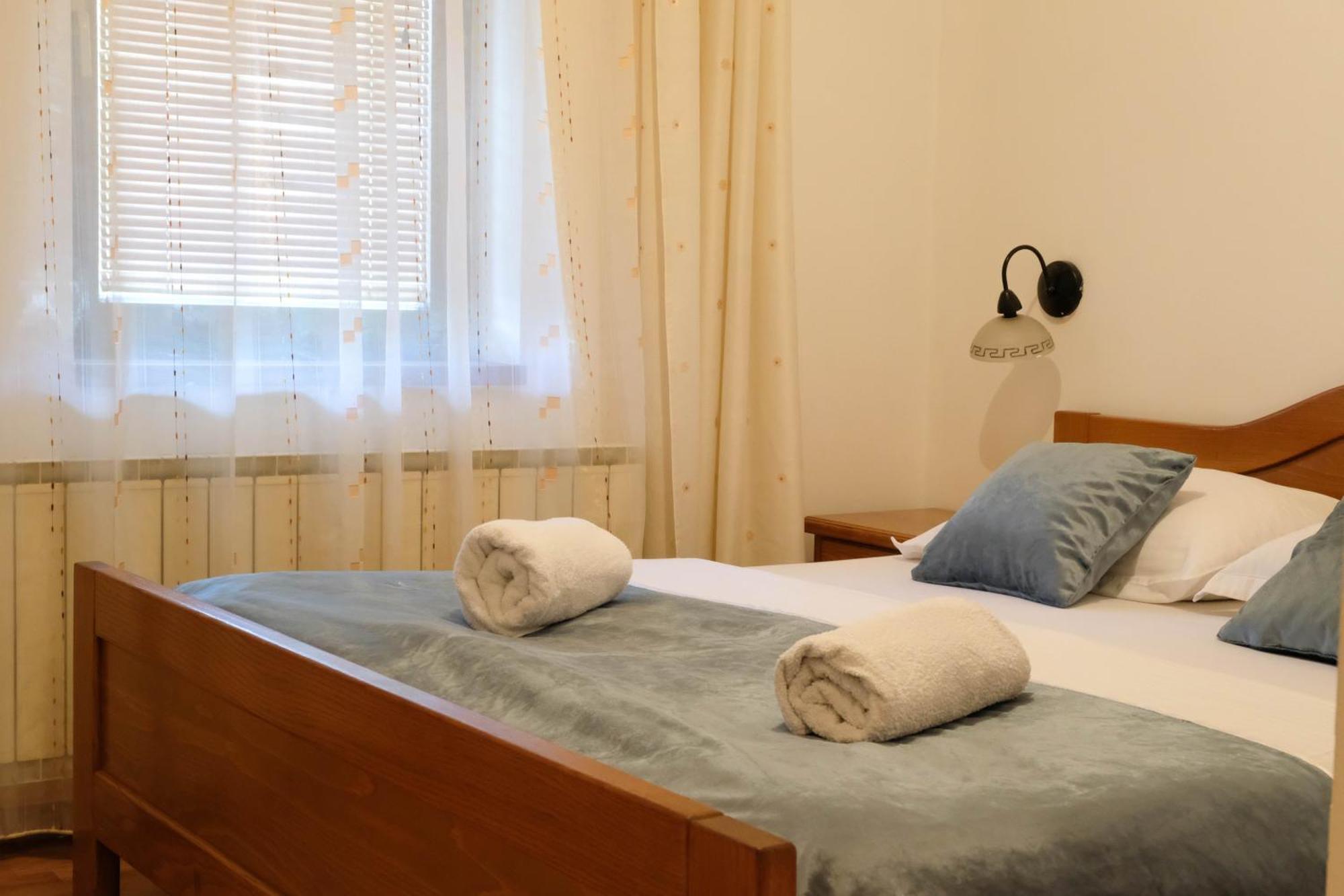 Bed And Breakfast Vijecnica Сараево Экстерьер фото