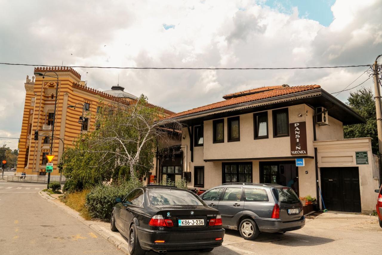 Bed And Breakfast Vijecnica Сараево Экстерьер фото
